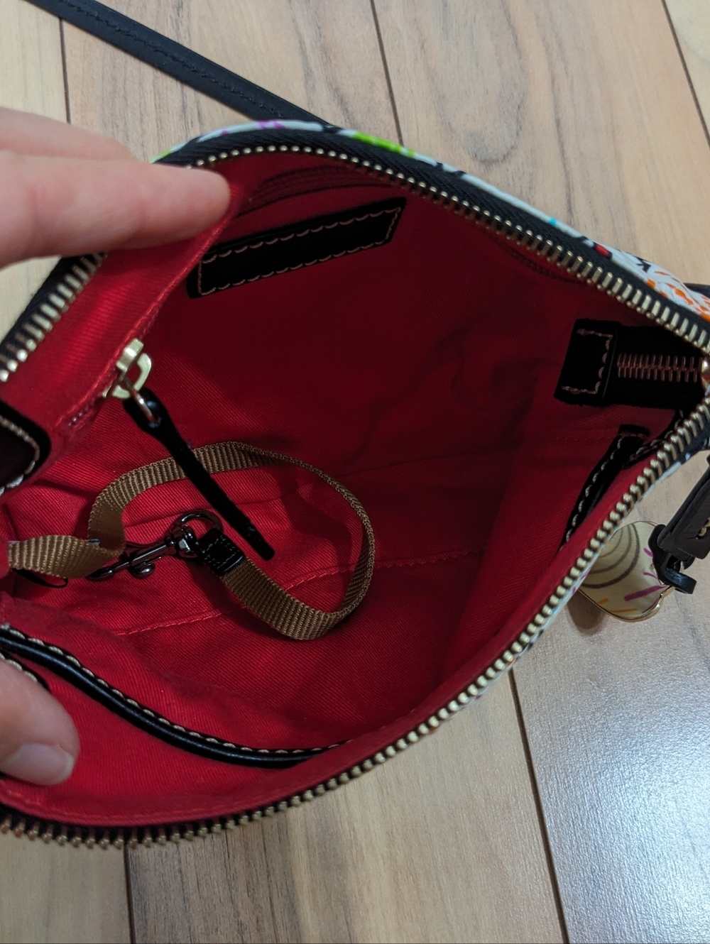 EUC! Dooney & Bourke X Disney Nylon Sketch Crossbody Bag In Black And White - Picture 15 of 16